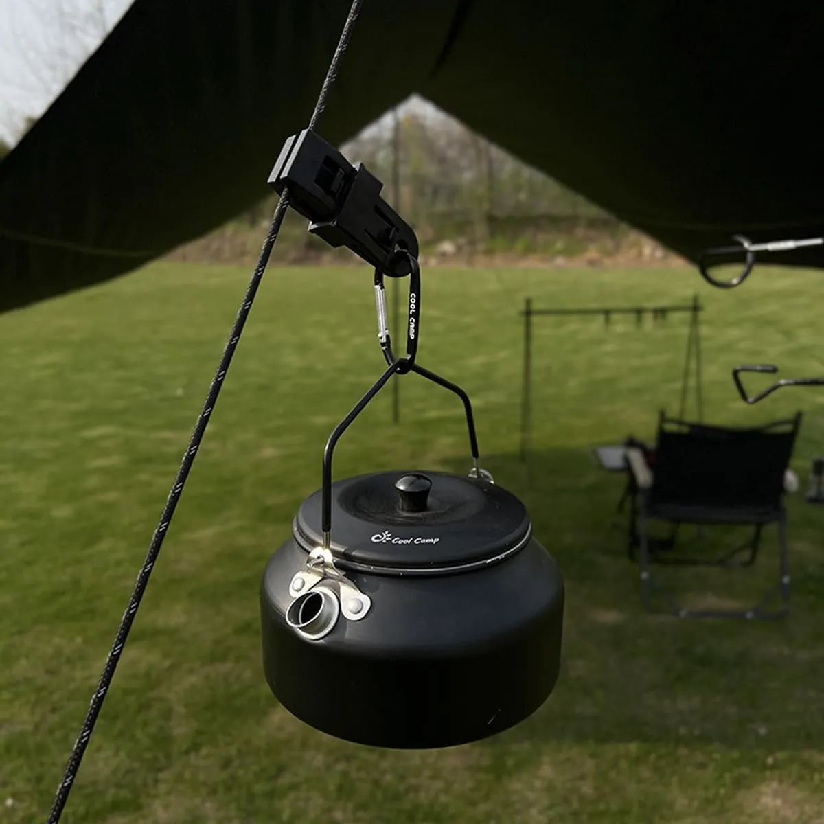 900ml Camping Kettle Aluminum Alloy Coffee & Tea Pot Outdoor Camping Portable Boiling Water Jug Lightweight Picnic Traveling Teakettle with Folding Handle & Storage Bag (Black)