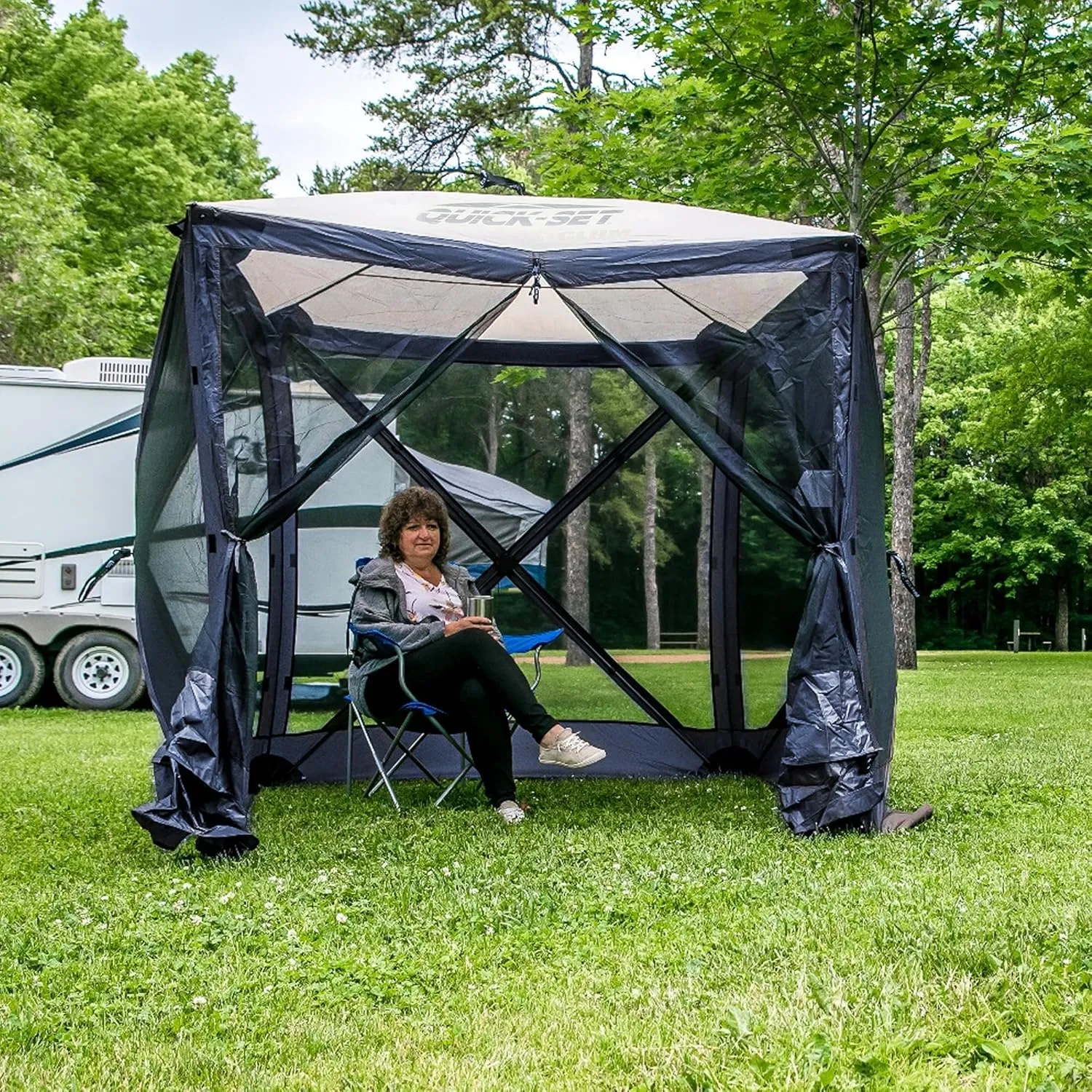 CLAM Quick Set Traveler 6 x 6 Ft Portable Outdoor Shelter, Blue   Clam Quick Set Screen Hub Tent Wind & Sun Panels, Accessory Only, Blue (3 Pack)