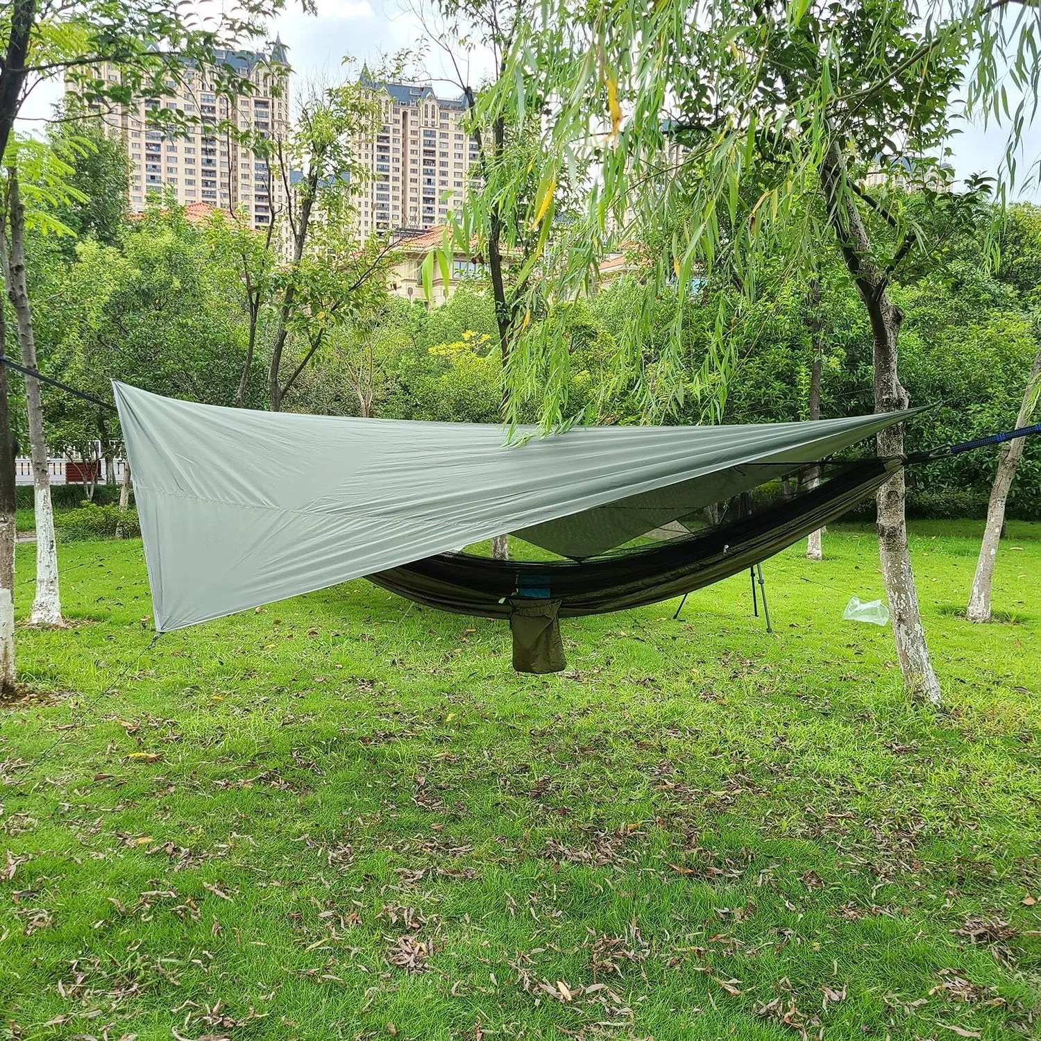 Hammock Portable Nylon Camping Hammock with Waterproof Rain Fly Canopy Tarp for Outdoor Hanging Bed Sleeping, Blue