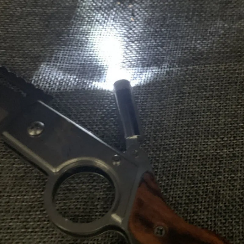 🔥Last Day Sale 49%🔥Outdoor Stainless Steel Portable Folding Knife🗡️