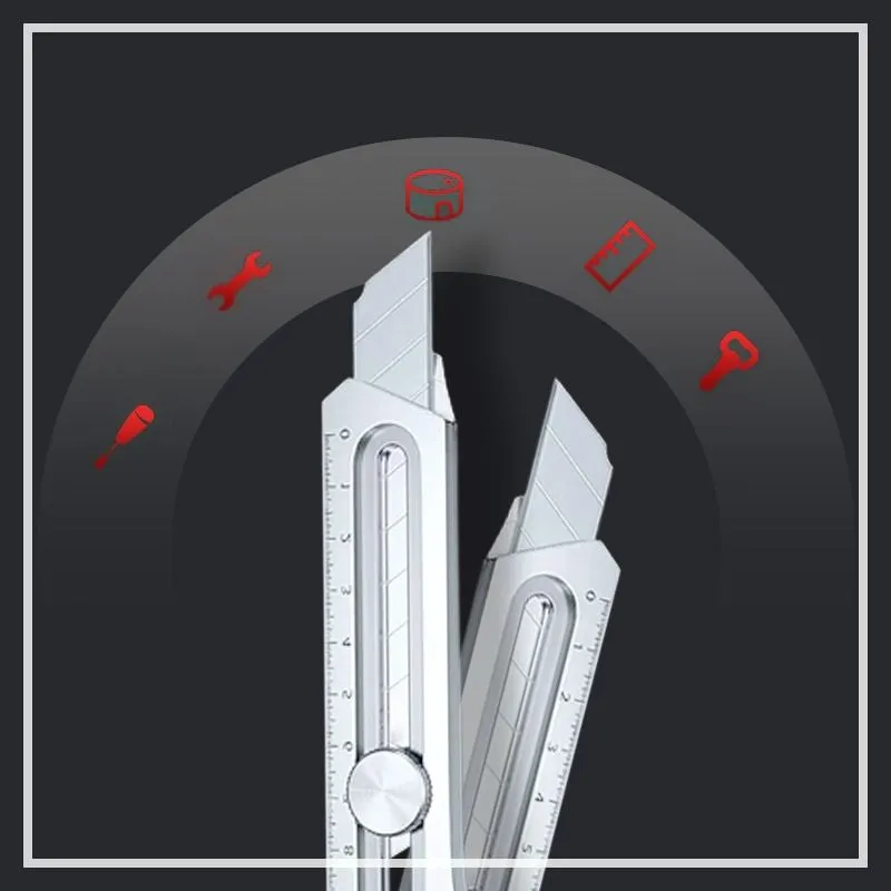 Multifunctional knife set