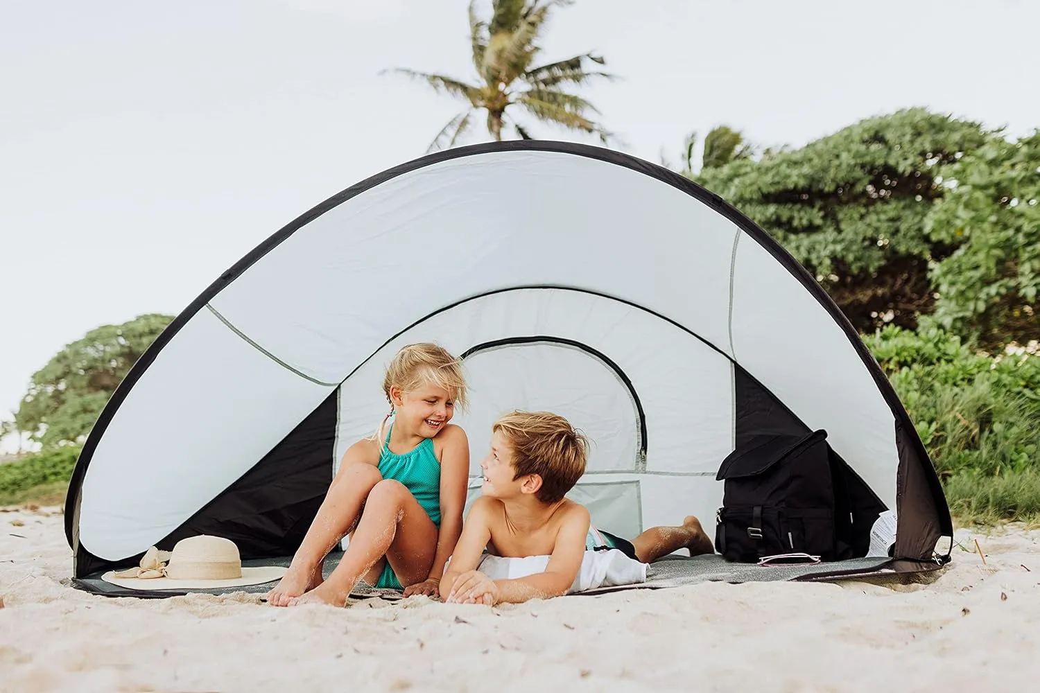 PICNIC TIME NFL Manta Portable Beach Tent - Pop Up Tent - Beach Sun Shelter Pop Up